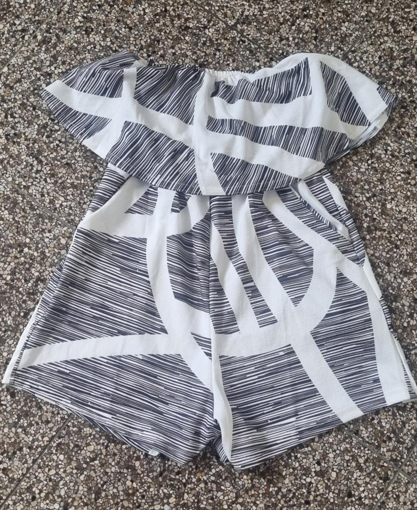 Strapless jumpsuit. Kort model maat m, Kleding | Dames, Jumpsuits, Verzenden, Zo goed als nieuw, Maat 38/40 (M), Zwart