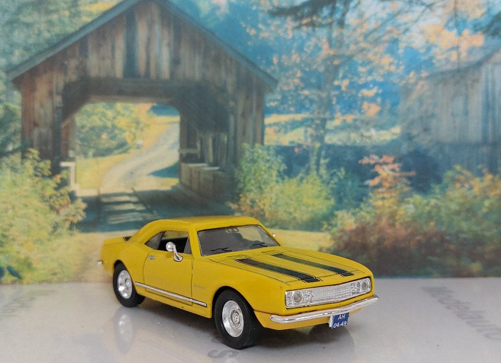 1:43 Chevrolet Camaro Z28; 2-door coupe 1967; Road Signature, Ophalen of Verzenden, Gebruikt, Auto, Overige merken