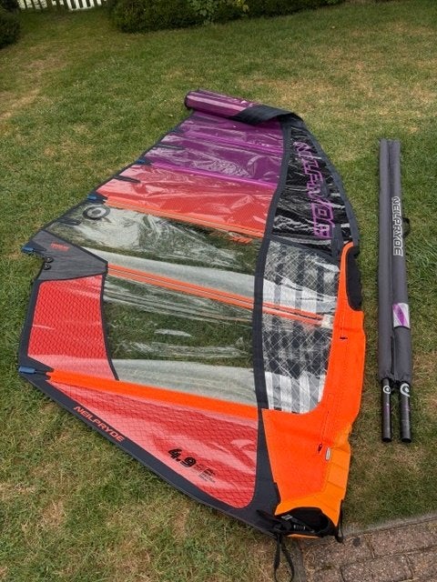 Neilpryde EVO16 4.9, X100PRO 370cm en 400cm rdm mast, Patrik, Watersport en Boten, Ophalen, Zo goed als nieuw, Zeil