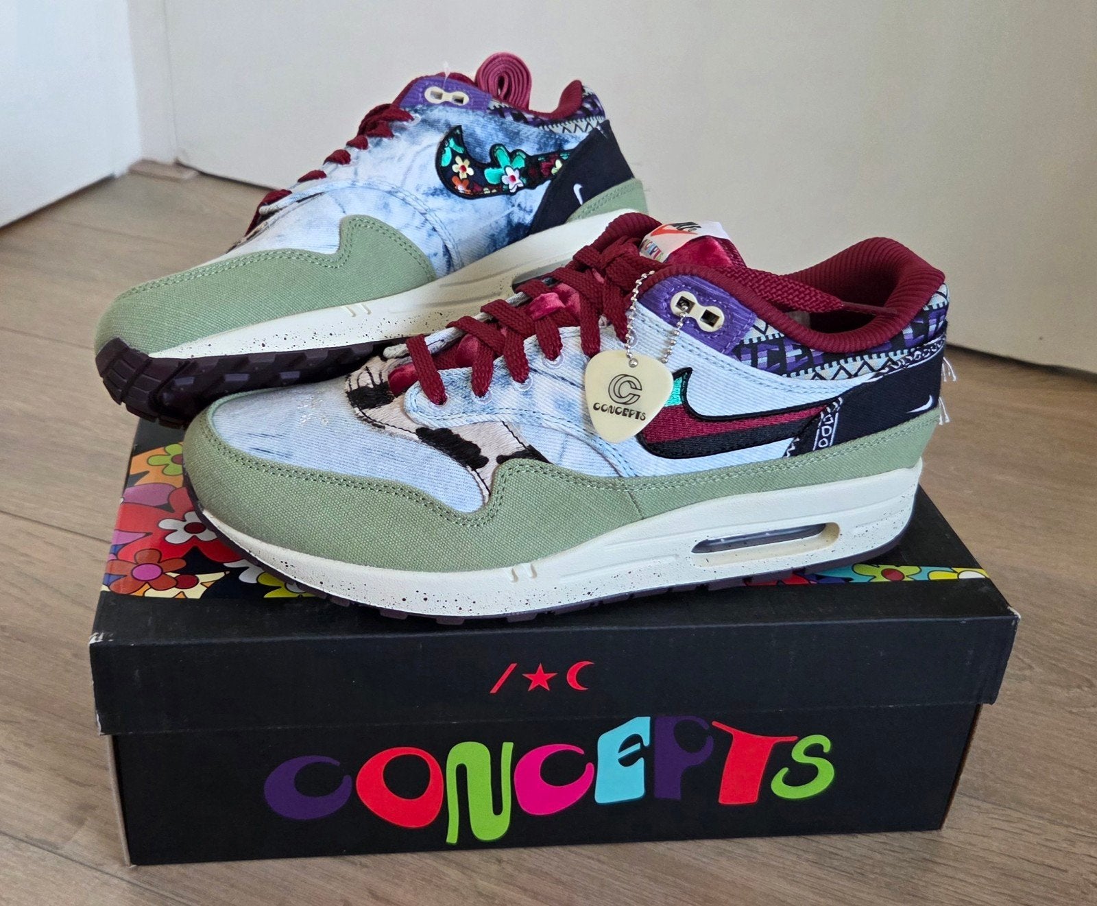 Nike Air Max 1 SP Concepts Mellow maat 44, Kleding | Heren, Overige kleuren, Nike, Nieuw, Ophalen of Verzenden