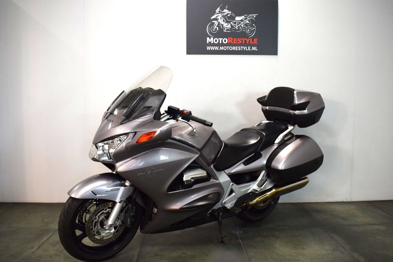 HONDA ST 1300 PAN EUROPEAN C-ABS (bj 2002), Motoren, Motoren | Honda, HONDA, 4 cilinders, Motorrijbewijs A, Bedrijf