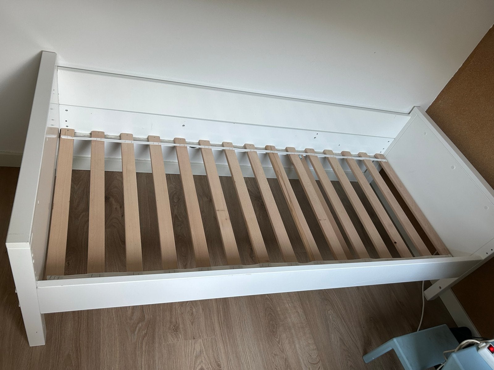 Gratis: 2 bedden 90x200, Huis en Inrichting, Slaapkamer | Bedden, Ophalen, Gebruikt, 90 cm, Eenpersoons