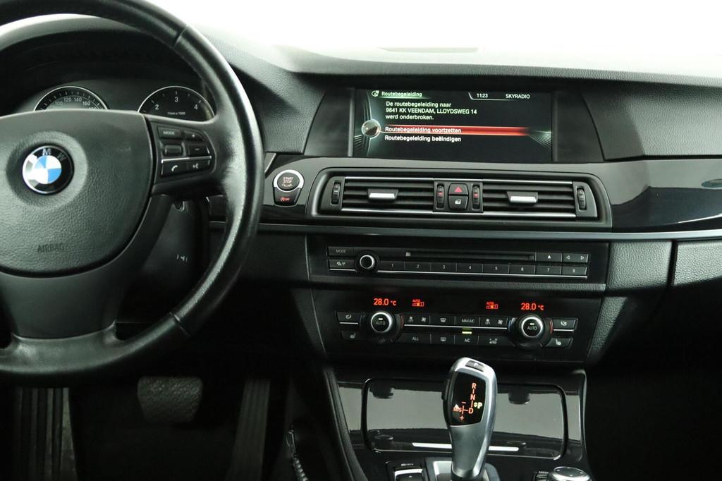 BMW 5-serie Touring 525xd Executive Airco Cruise Trekhaak, Automaat, Euro 5, Stof, Zwart