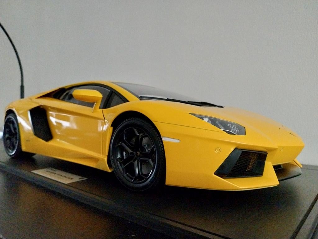Lamborghini Aventador geel 1:8 van Pocher, Ophalen, Overige merken