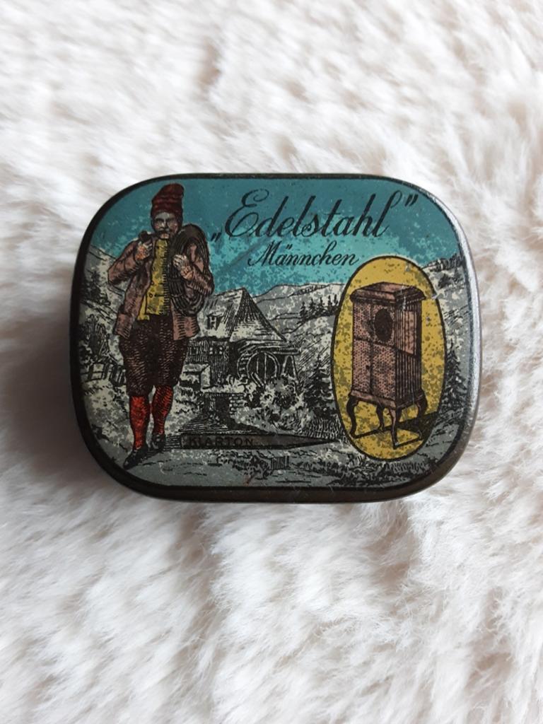 EDELSTAHL , MÄNNCHEN , Naalden blikje. C.A. 1920., Ophalen of Verzenden, Gebruikt, Overige