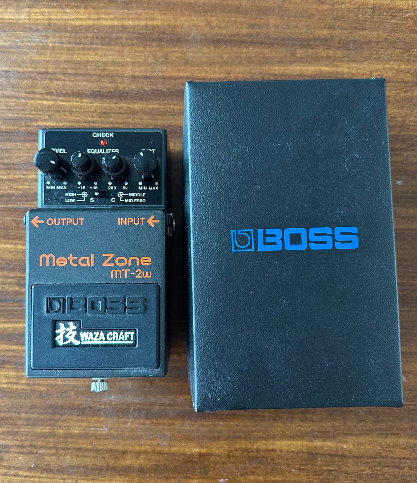 Boss Metalzone mt2-w distortion, Muziek en Instrumenten, Effecten, Ophalen, Zo goed als nieuw