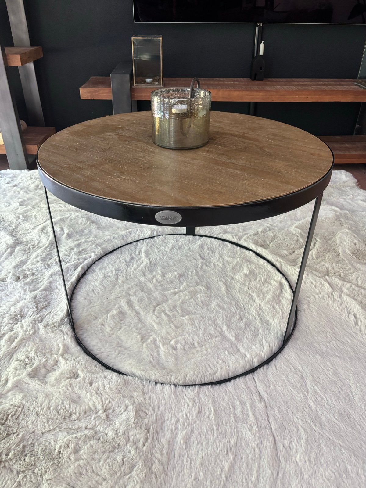 Riverdale ronde salontafel - Zwart staal met houten blad, Huis en Inrichting, Tafels | Salontafels, Ophalen, Gebruikt, Rond, 50 tot 100 cm