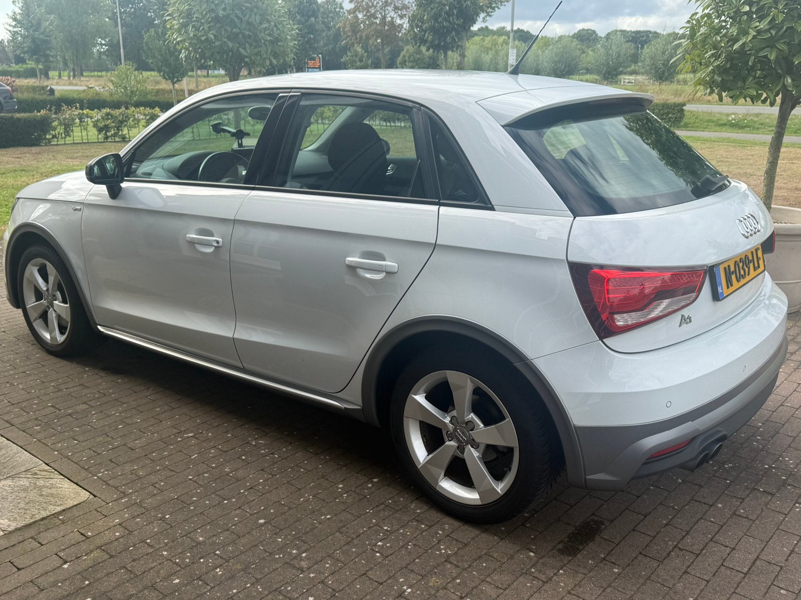 Audi A1 1.4TFSI 92KW SB H6 EU6 2016 Wit, Auto's, Audi, Voorwielaandrijving, 125 pk, A1, 4 cilinders
