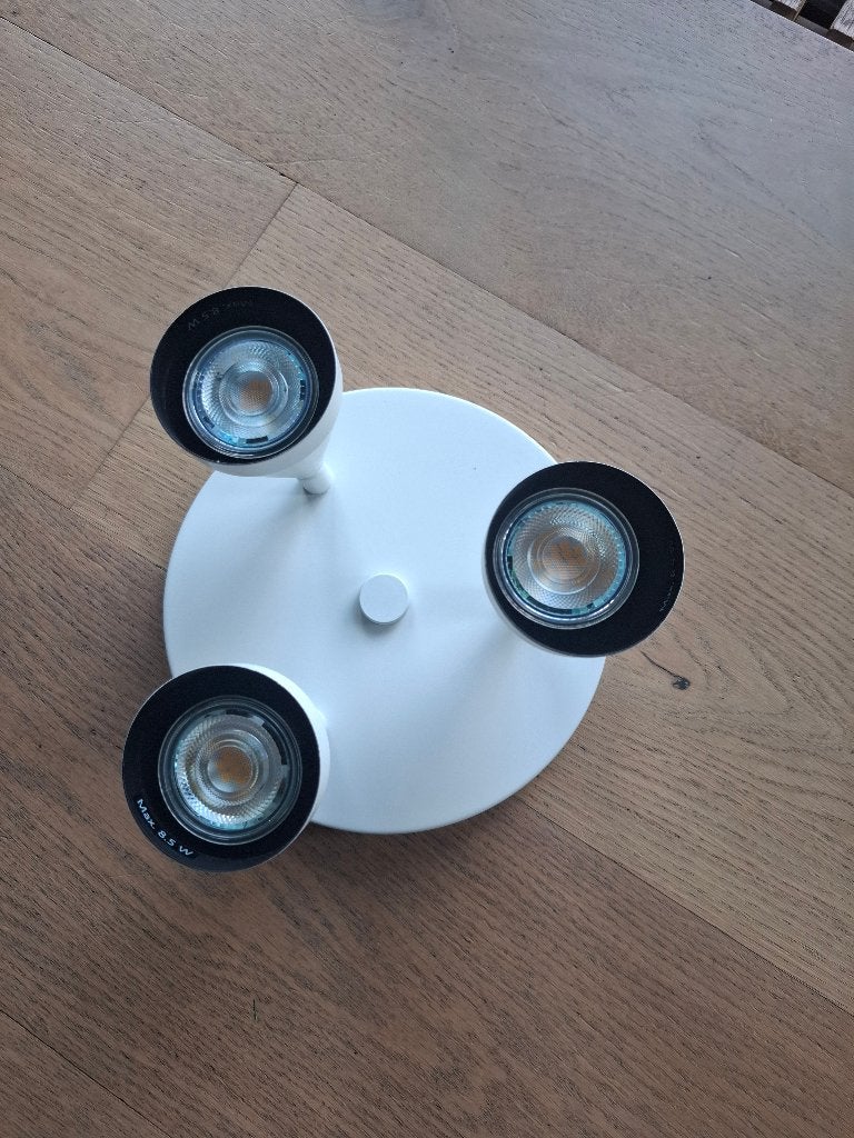 IKEA NÄVLINGE Plafondspot met 3 spots, wit, incl. lichtbron, Geschikt voor plafondmontage, GU10, Ophalen of Verzenden, Zo goed als nieuw