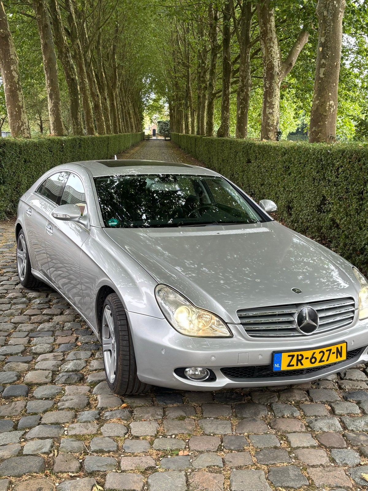 Mercedes-Benz CLS 5.5 285KW Cls500 AUT 2006 Grijs, Auto's, Mercedes-Benz, Automaat, Achterwielaandrijving, 8 cilinders, 4 stoelen