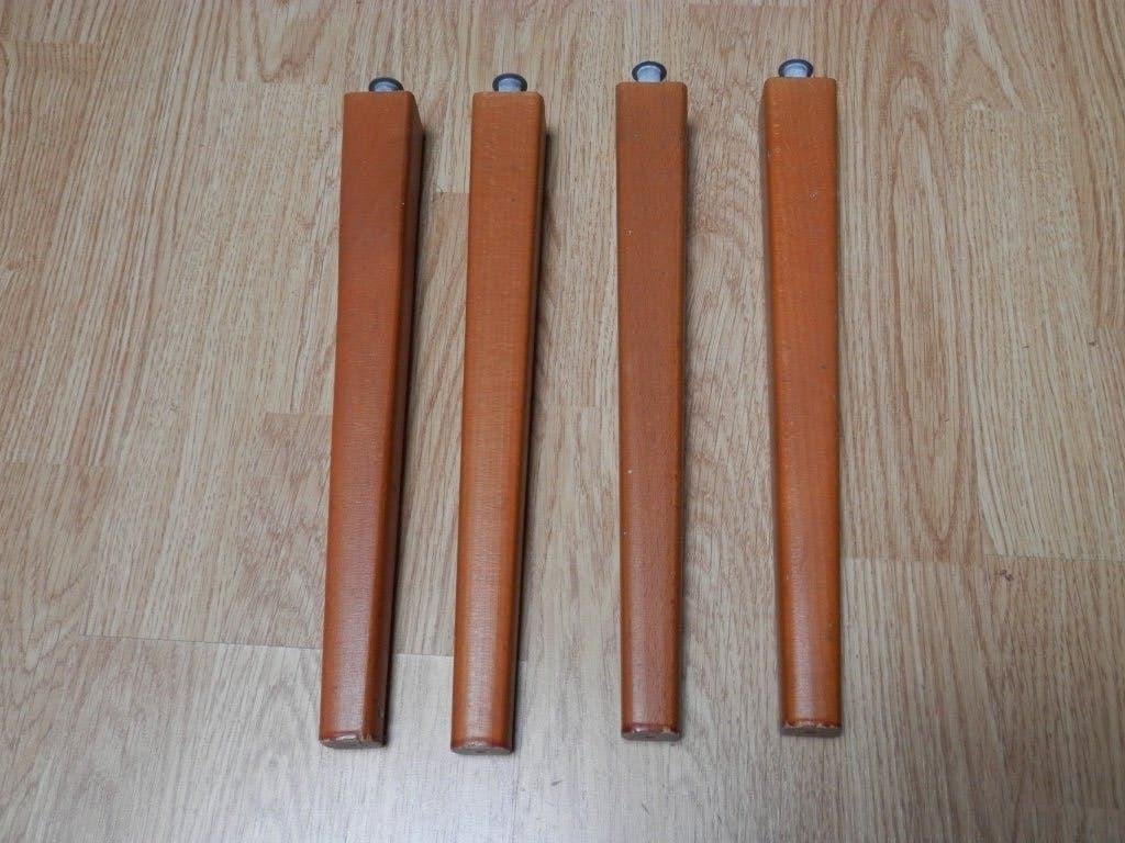 Houten meubelpootjes vierkant. Lengte 31 cm., Huis en Inrichting, Tafelonderdelen, Ophalen, Tafelpoot, Minder dan 50 cm, Vintage