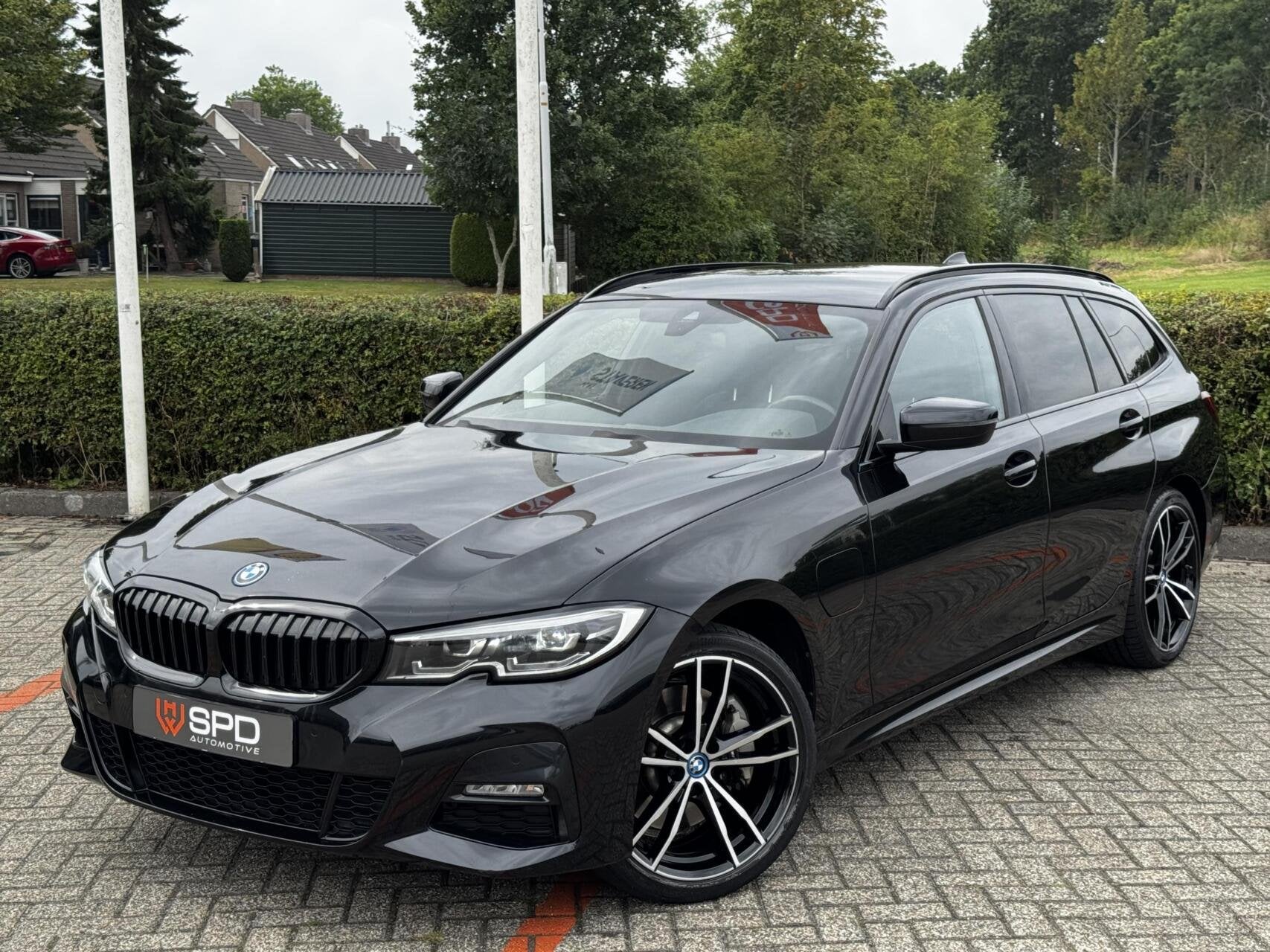 Foto 28 van BMW 3-serie Touring 330e xDrive|MSport|Leder|Sfeerve|19"|BTW