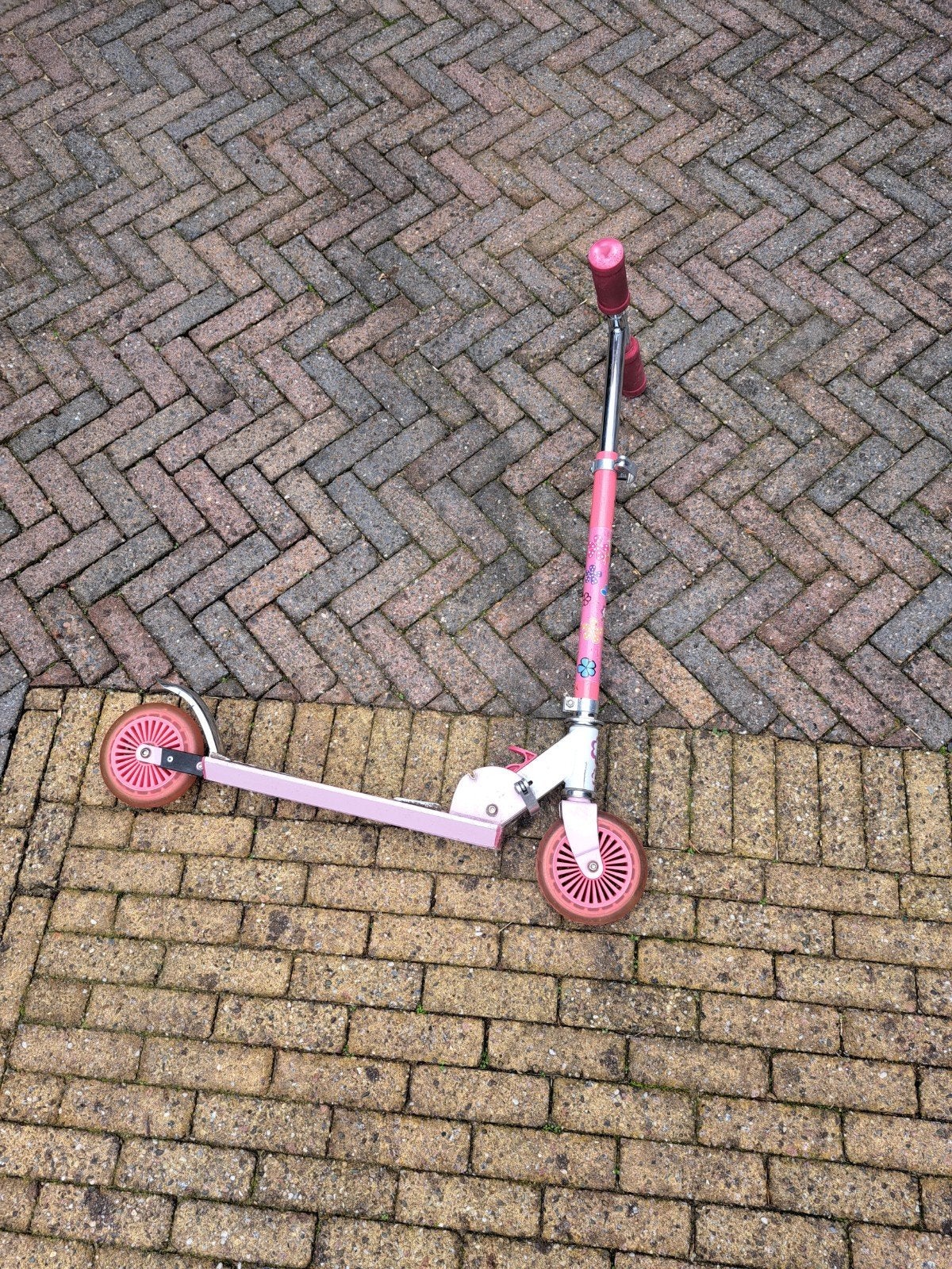 Roze kinderstep met eenhoorn en bloemen, Ophalen, Gebruikt, Gewone step, Onbekend