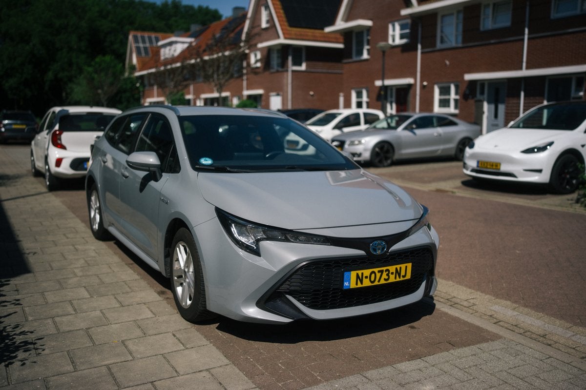 Toyota Corolla TS 1.8 Hybrid 122pk CVT 2021 Grijs, Auto's, Toyota, 1345 kg, 450 kg, 750 kg, Stationwagon