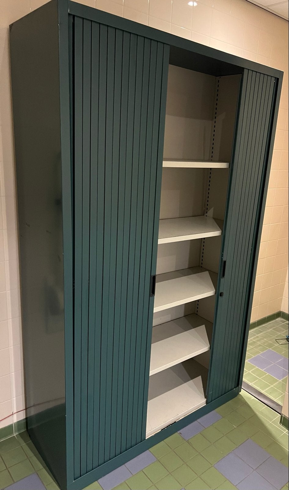 Groene archiefkast met schuifdeuren - 120x47x196 cm, Archief en Opbergen, Ophalen, Gebruikt, Kast