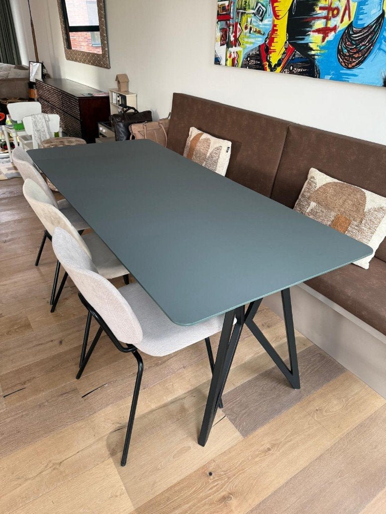 Studio HENK eettafel – zo goed als nieuw, Huis en Inrichting, Ophalen, Kunststof, Design, 200 cm of meer