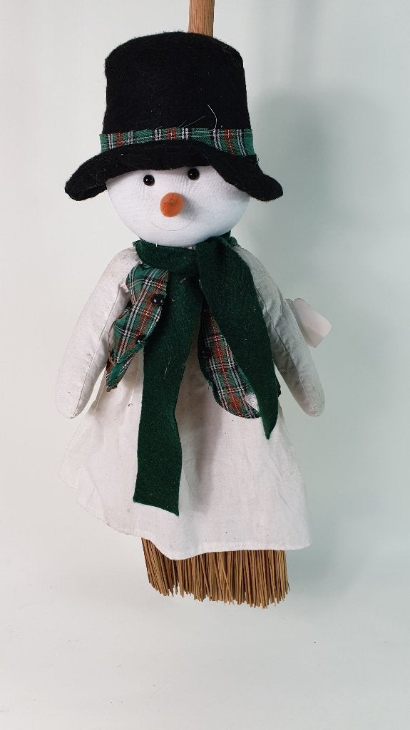 Decoratieve bezem, met sneeuwpop, winter, kerst. S32, Diversen, Tweedehands verkoop, Tweedehands verkoop, Gebruikt, Ophalen of Verzenden