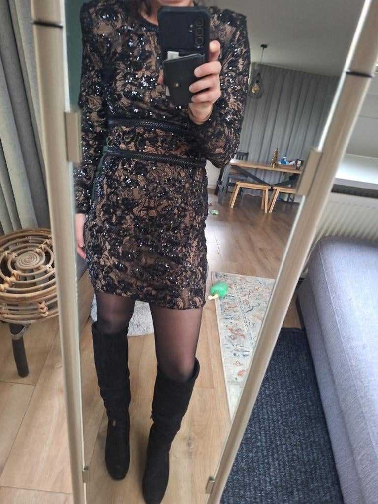 Unique the label jurk maat 38 maat M, Ophalen of Verzenden, Zo goed als nieuw, Zwart, Boven de knie