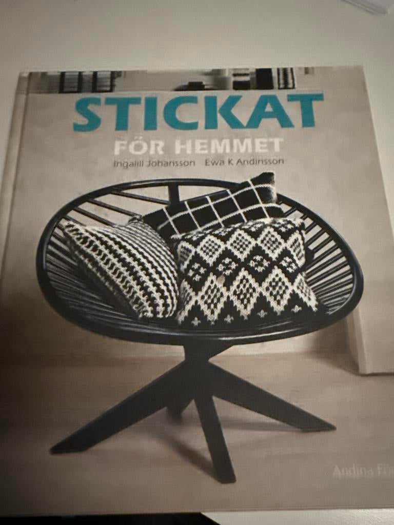 Stickat För Hemmet  zweeds Breiboek ingalill johansson, Hobby en Vrije tijd, Breien en Haken, Zo goed als nieuw, Breien, Patroon of Boek