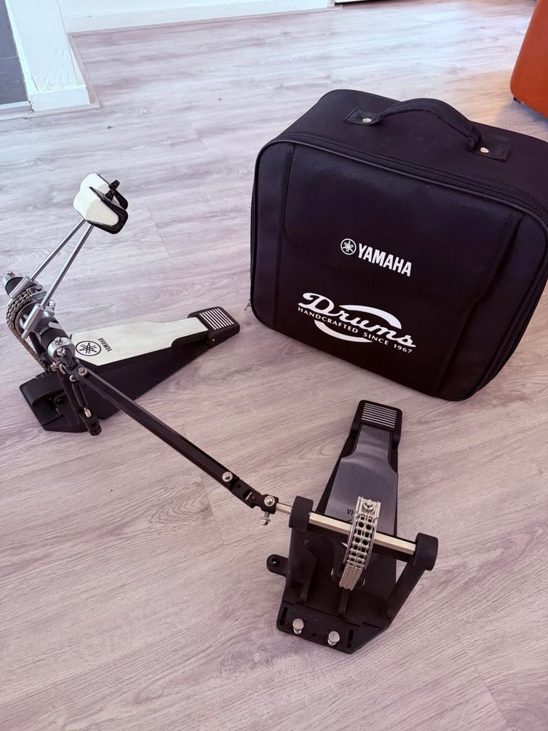 Yamaha double foot pedal, Muziek en Instrumenten, Instrumenten | Onderdelen, Ophalen of Verzenden, Zo goed als nieuw, Drums of Percussie