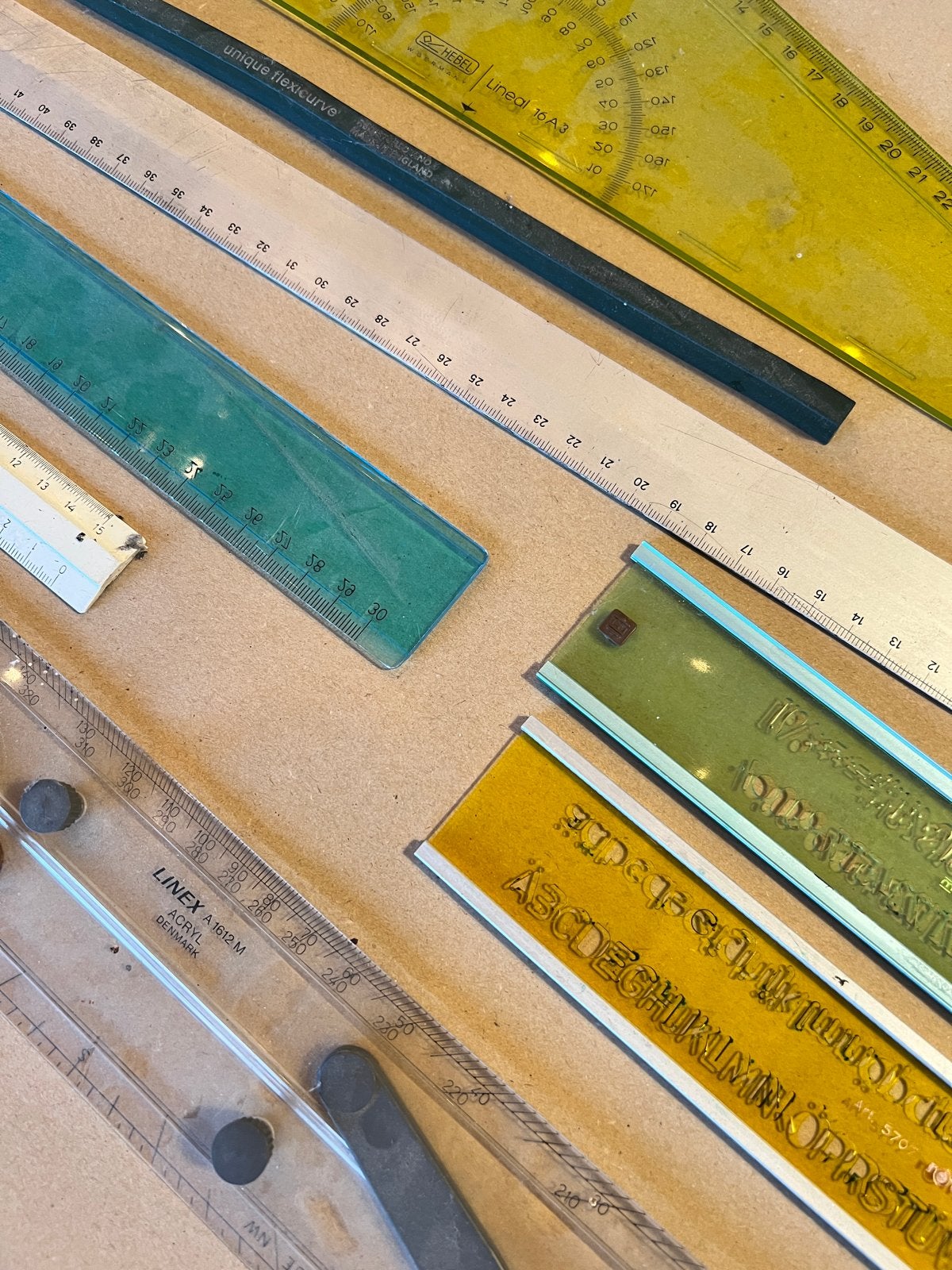 Diverse Tekengereedschappen: Linialen, Driehoeken, Flexicurv, Ophalen of Verzenden, Gebruikt, Minder dan 130 cm