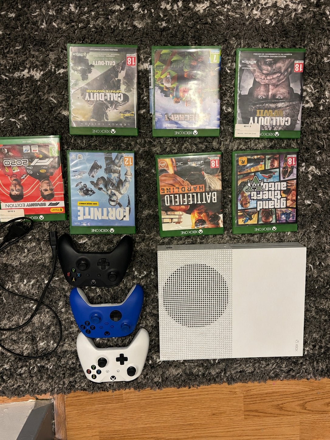Xbox One S met 3 controllers en 7 games, Spelcomputers en Games, Spelcomputers | Xbox Original, Ophalen, Gebruikt, Met 3 controllers of meer