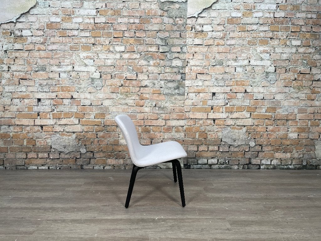 Muuto Fiber Lounge Chair bij TheReSales, Ophalen, Minder dan 75 cm, Design, Zo goed als nieuw