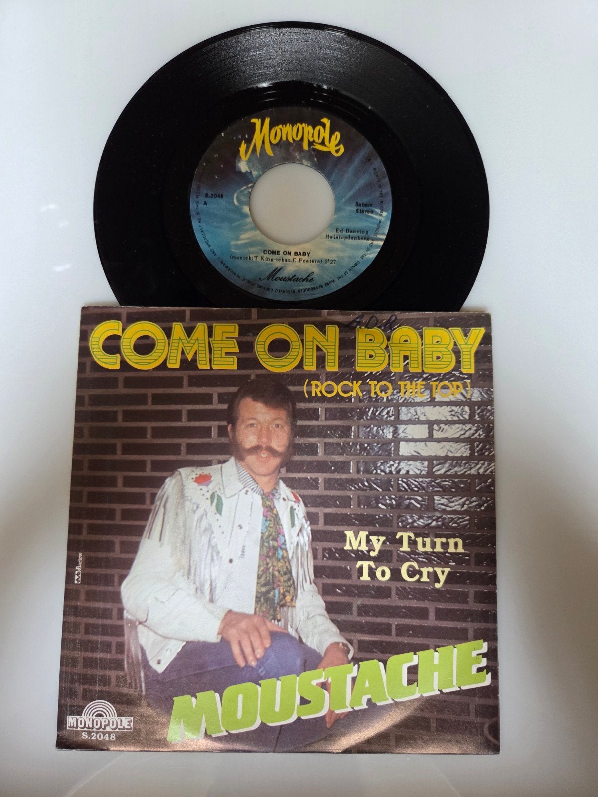 Moustache - Come on baby, Ophalen of Verzenden, Gebruikt, 7 inch, Pop