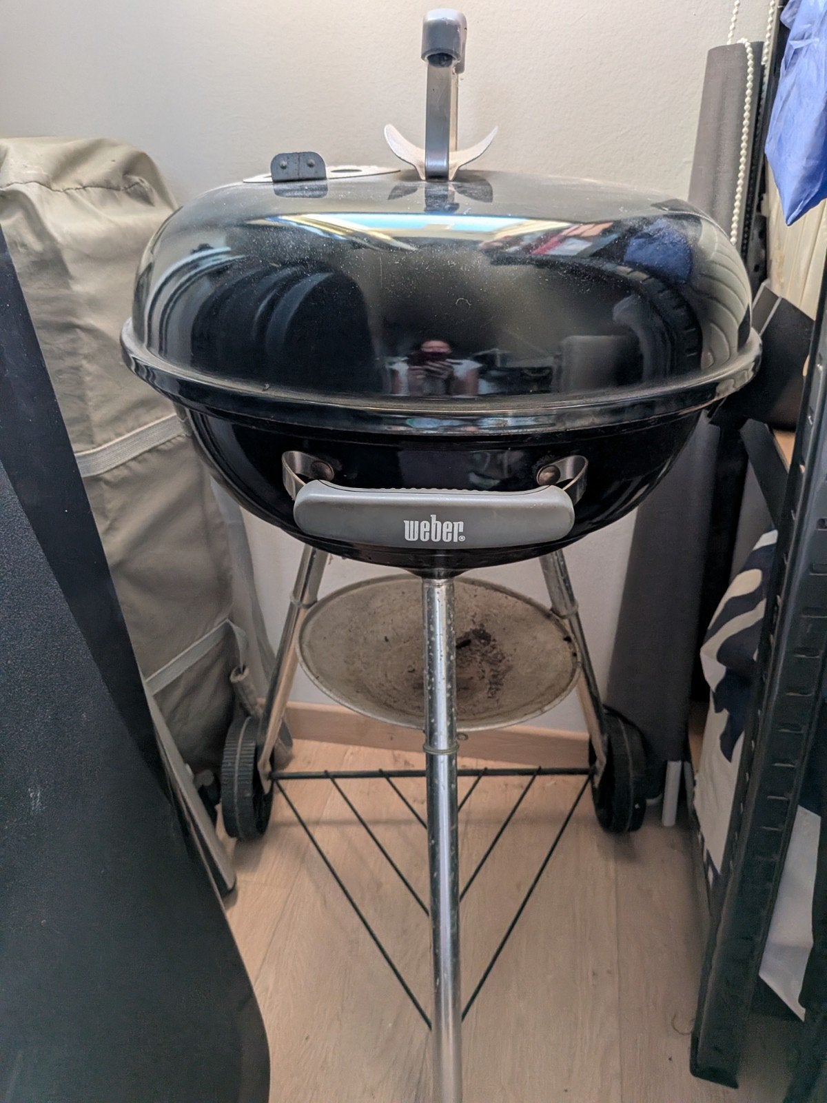 Weber Compact Kettle Houtskoolbarbecue - Zwart, Tuin en Terras, Houtskoolbarbecues, Ophalen, Gebruikt, Weber