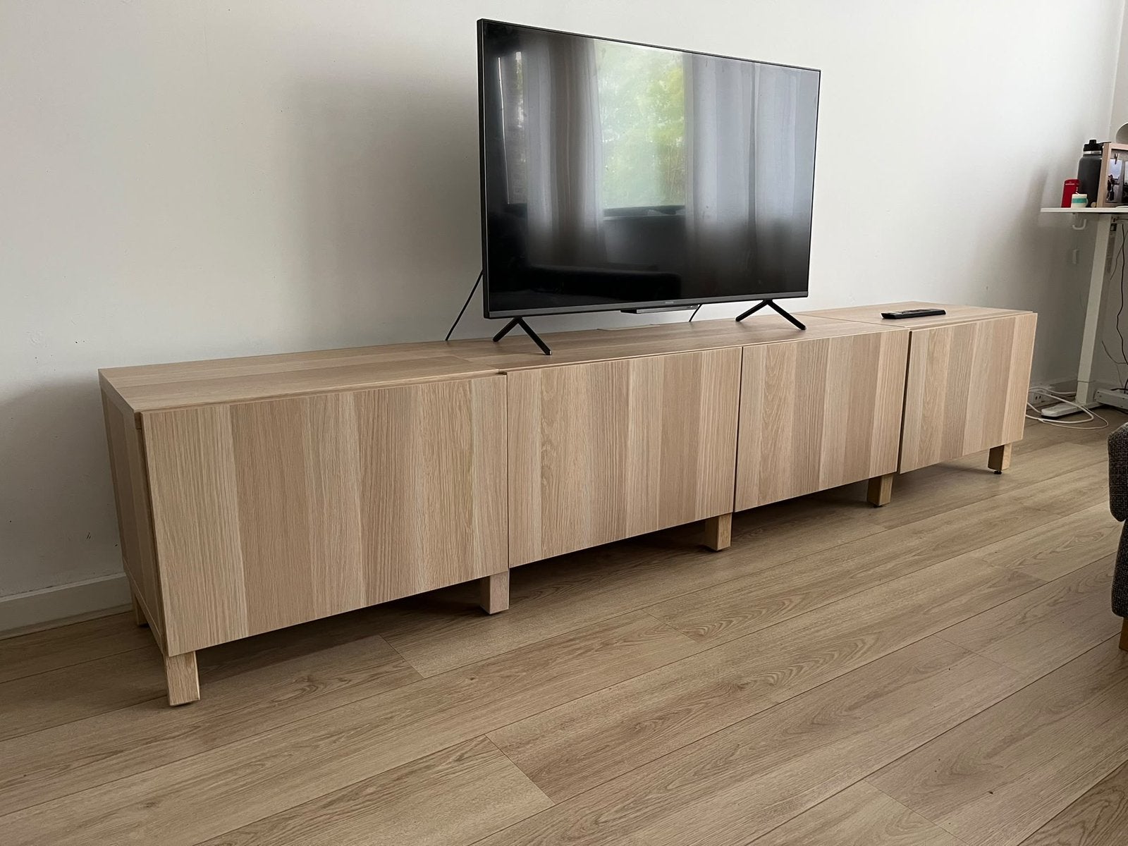 IKEA BESTÅ TV-meubel – 240 cm – eikenlook – zeer goede staat, Ophalen, Zo goed als nieuw, 25 tot 50 cm, 200 cm of meer