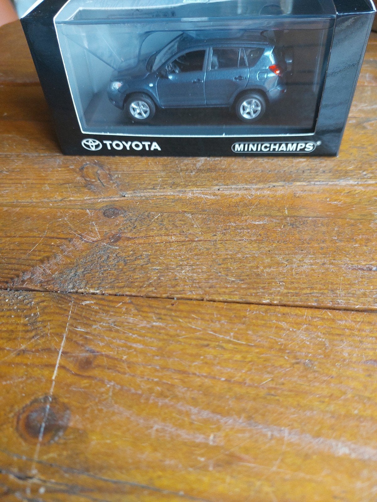 MODELAUTO 1-43 MINICHAMPS TOYOTA RAV4, Ophalen of Verzenden, Zo goed als nieuw, Auto, MiniChamps