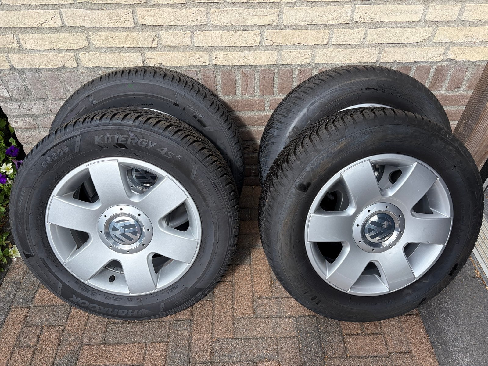 Volkswagen 15 inch velgen met All Season banden, Gebruikt, 15 inch, Banden en Velgen, Ophalen of Verzenden