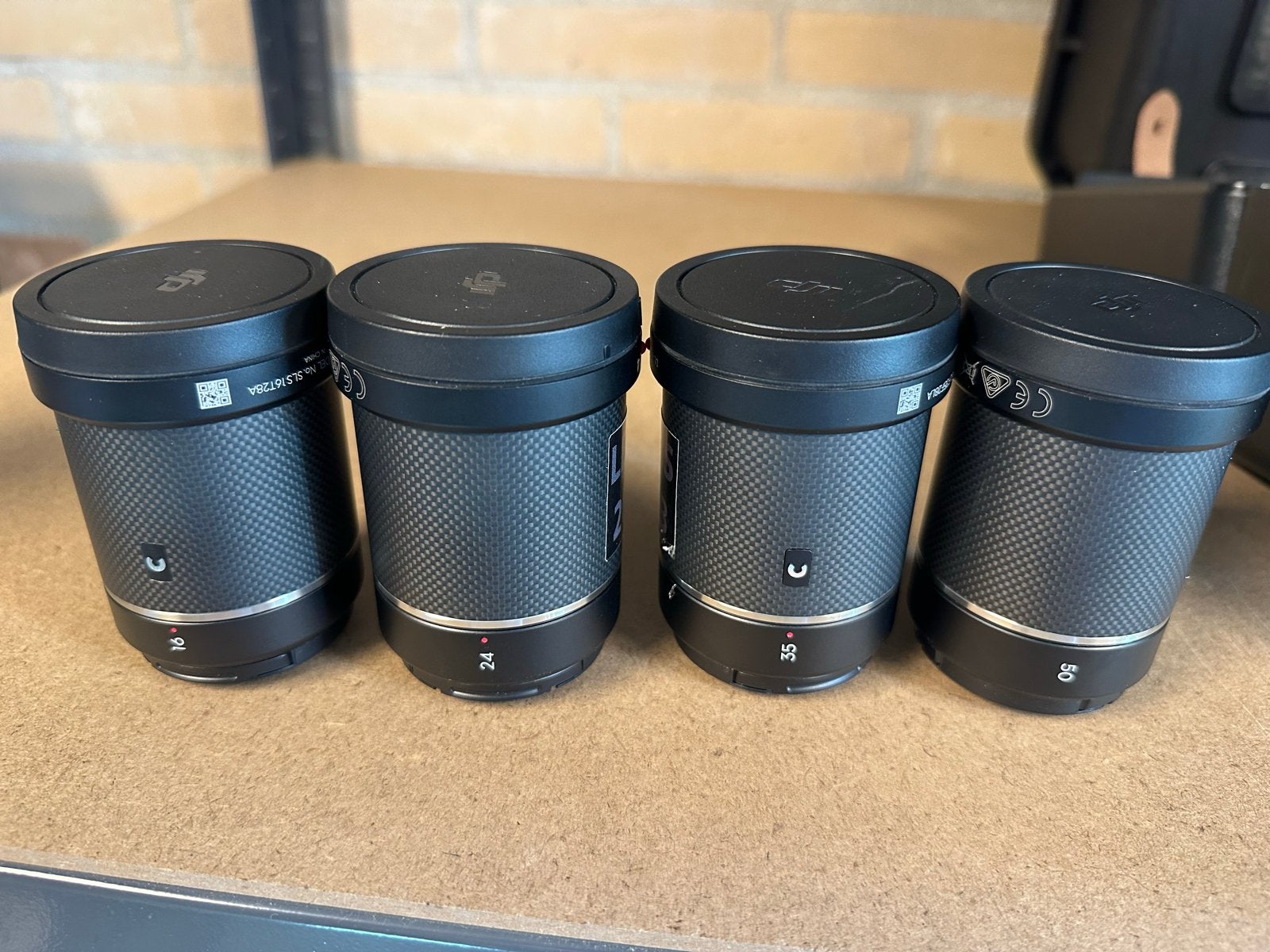 DJI DL/DLS Lens Set - 16mm, 24mm, 35mm, 50mm lenzen, Overige merken, Ophalen of Verzenden, Standaardlens, Lensdoppen