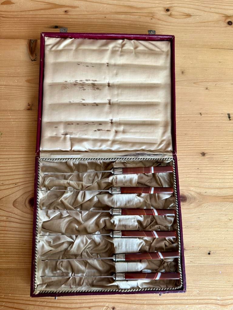 Antiek messenset met edelsteen handvat, Ophalen