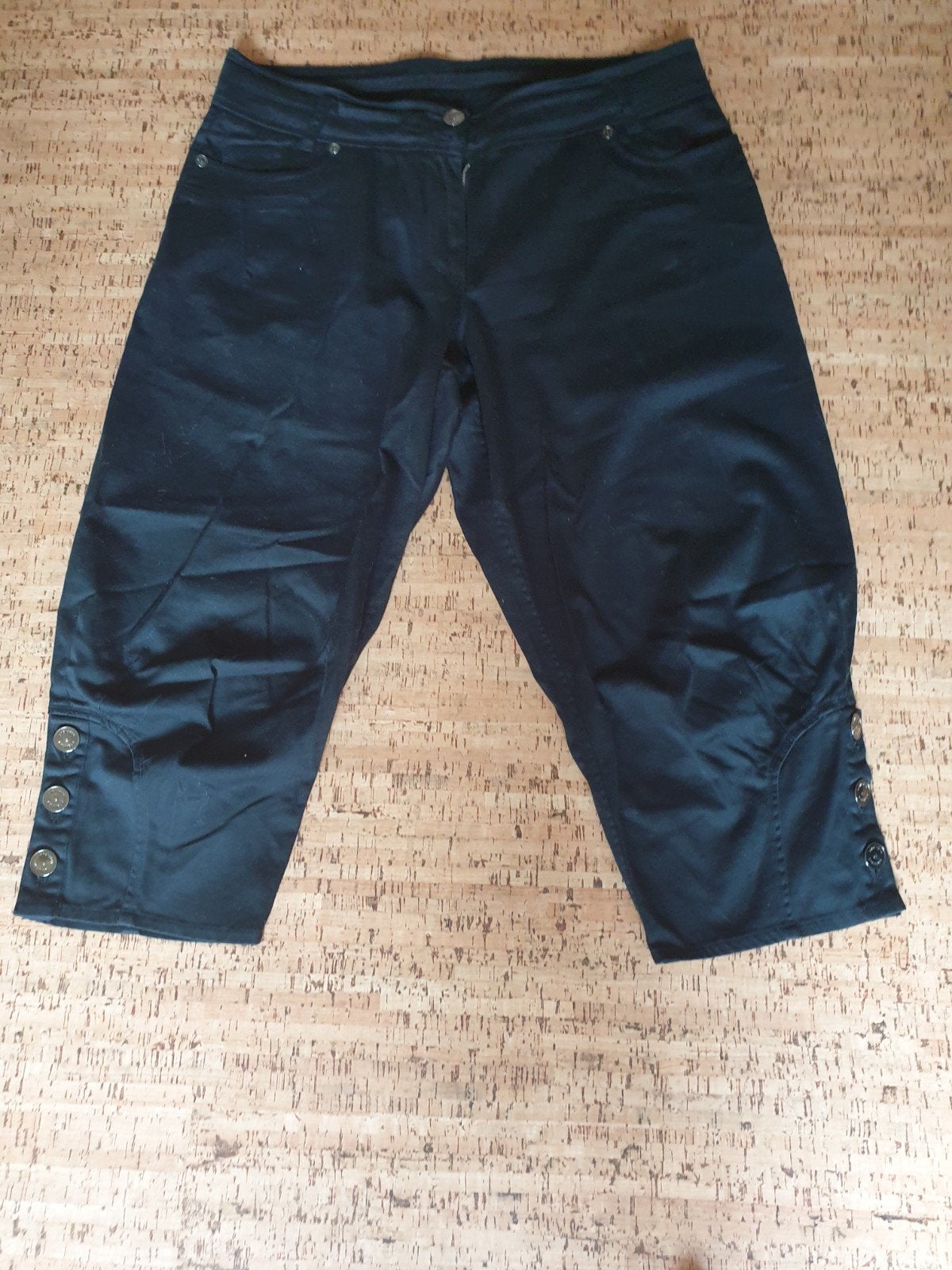 Airfield 3/4 broek zwart maat 44, Kleding | Dames, Broeken en Pantalons, Ophalen, Zwart, Maat 42/44 (L), Zo goed als nieuw