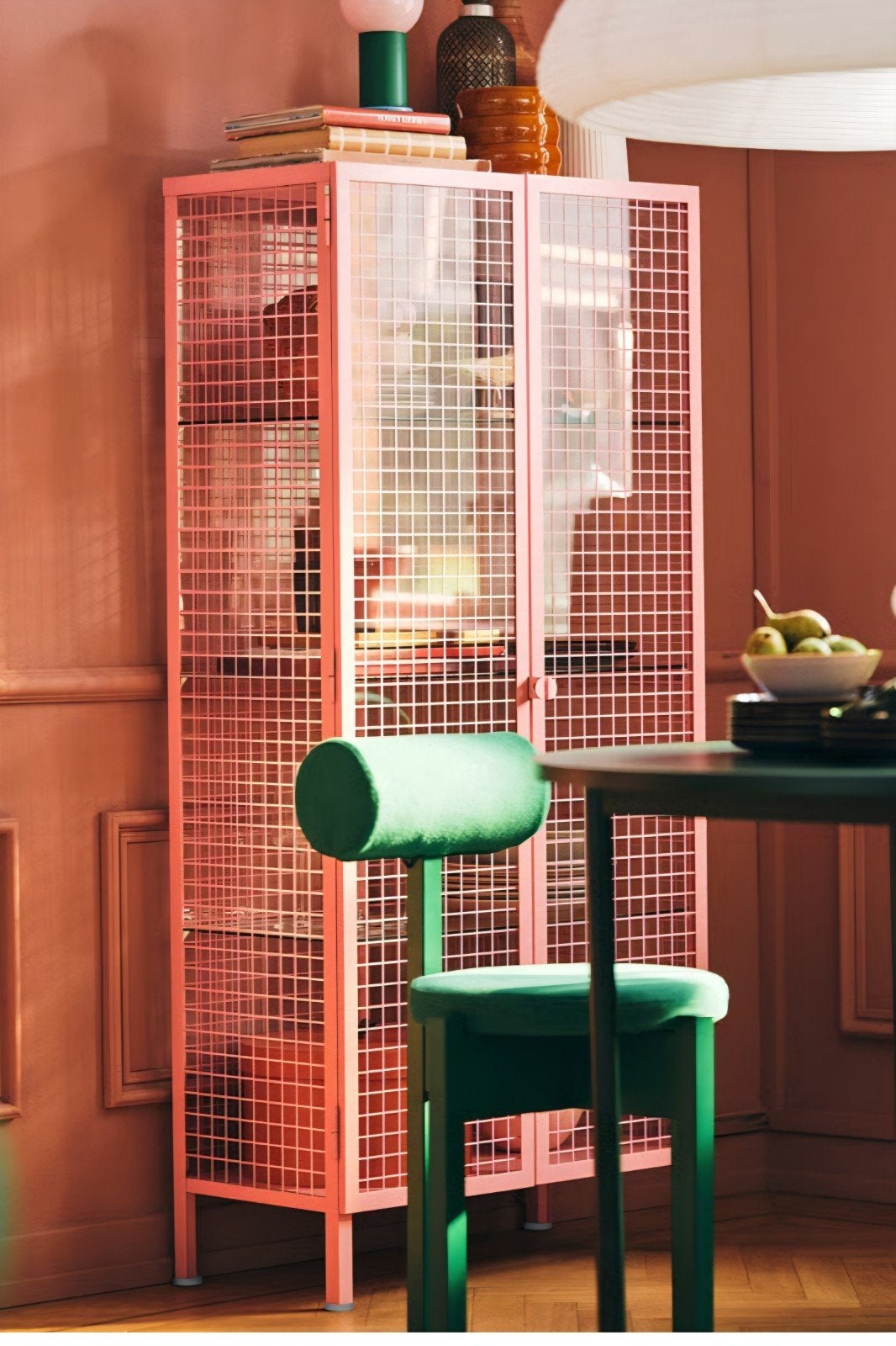 Foto 3 van Ikea  ps 2026 Roze metalen vitrinekast
