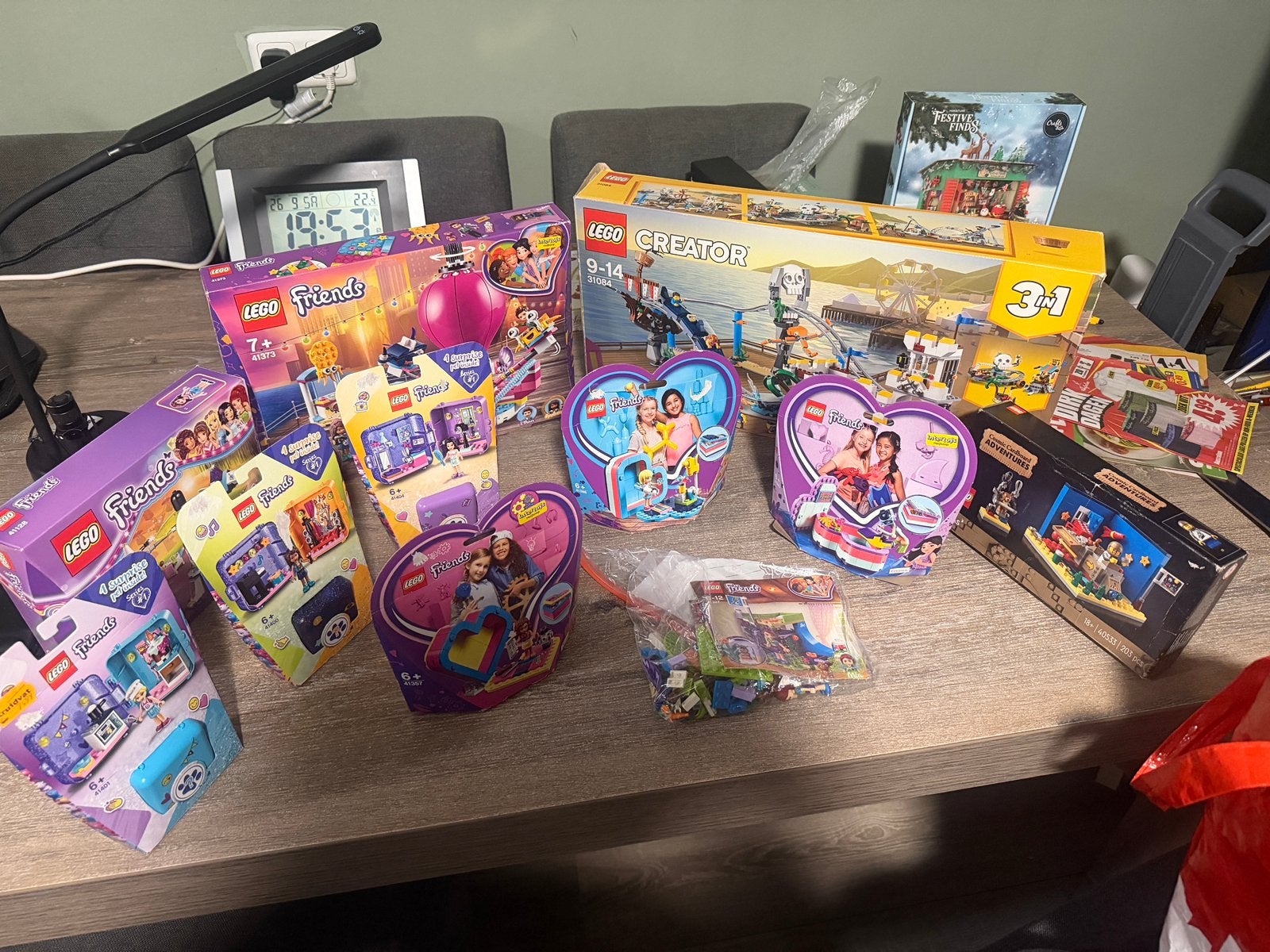 lego creator achtbaan en lego friends met kermis.11 dozen