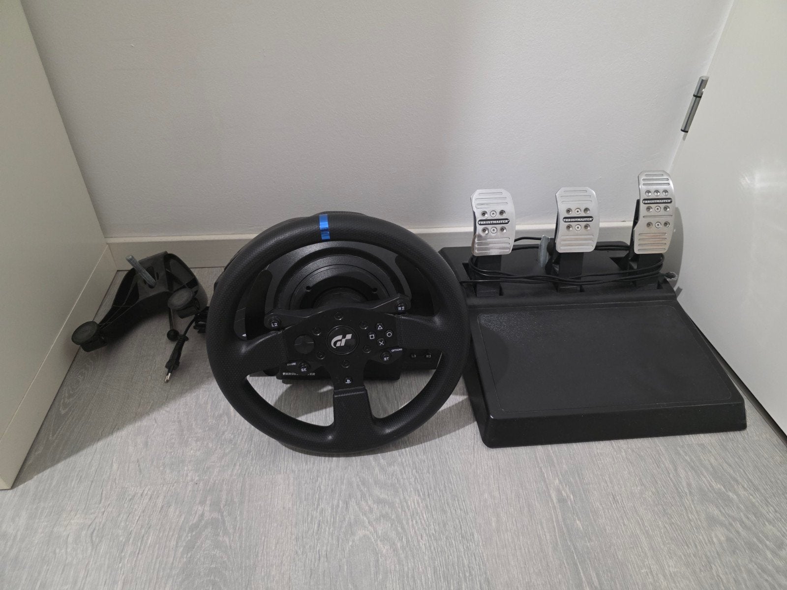 Thrustmaster T300RS GT Edition racestuur met pedalen, Ophalen, Racestuur, Gebruikt, Force feedback