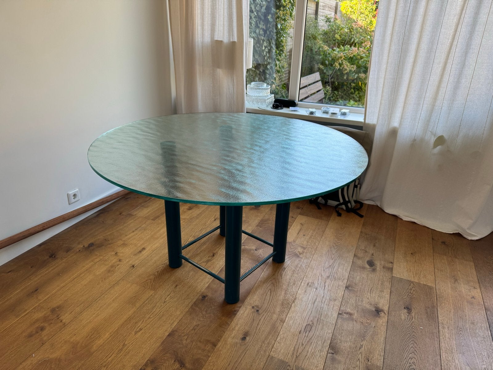 Elegante Postmoderne Tafel Ø130cm, Huis en Inrichting, Ophalen, Gebruikt, 100 tot 150 cm, Rond