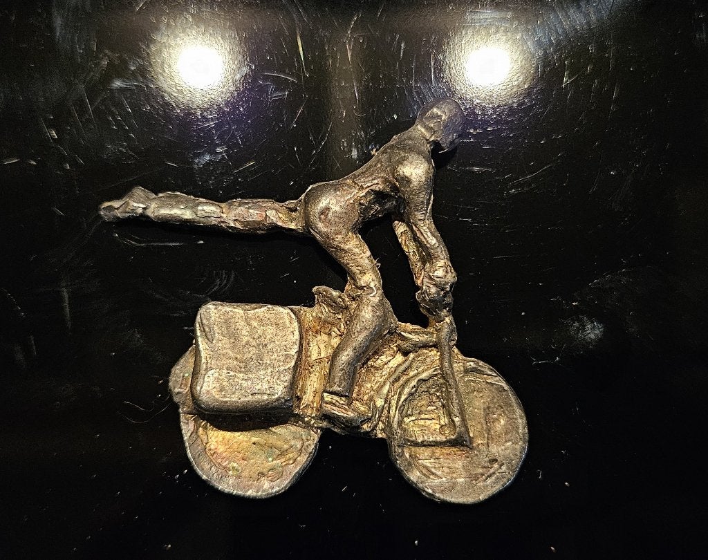 Vintage loden miniatuur motorrijder – Stuntmotor ('30/'50), Ophalen of Verzenden, Zo goed als nieuw, Mens