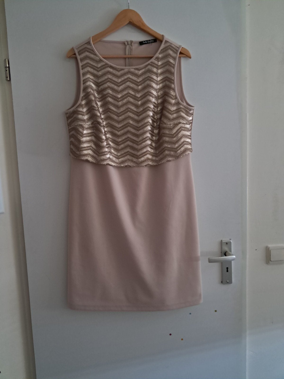 Betty Barclay jurk met pailletten, maat 44, Kleding | Dames, Beige, Maat 42/44 (L), Betty Barclay, Ophalen of Verzenden