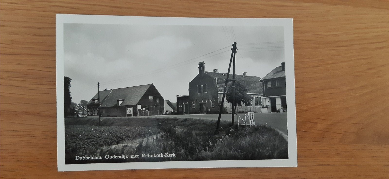 Dubbeldam oudendijk met kerk, Verzamelen, Ophalen of Verzenden, 1940 tot 1960, Gelopen, Zuid-Holland
