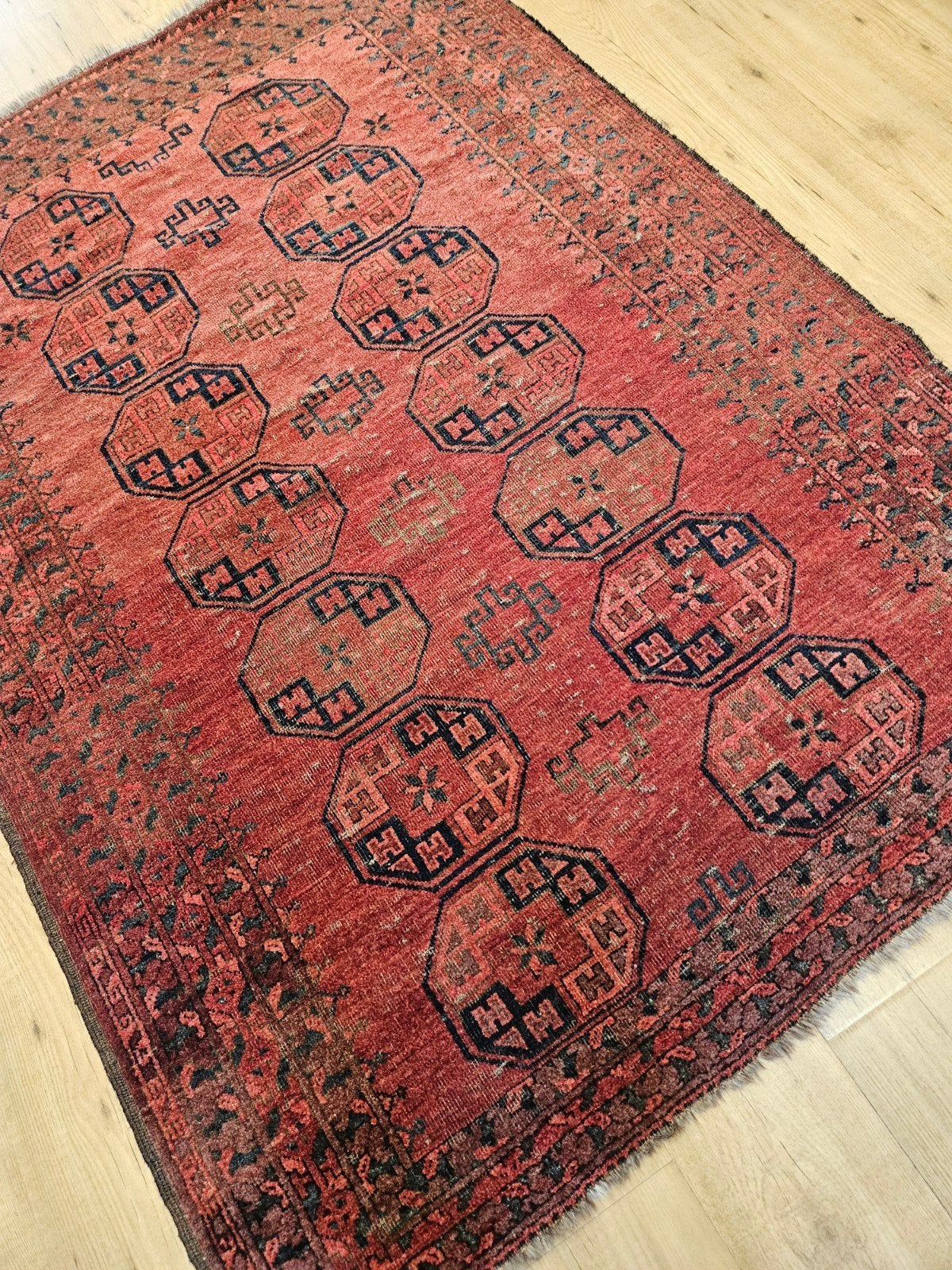 Vintage handgeknoopt oosters tapijt ersari antiek 185x133, Info@SlatsAntiek.nl, Tweedehands, 100 tot 150 cm, Rood