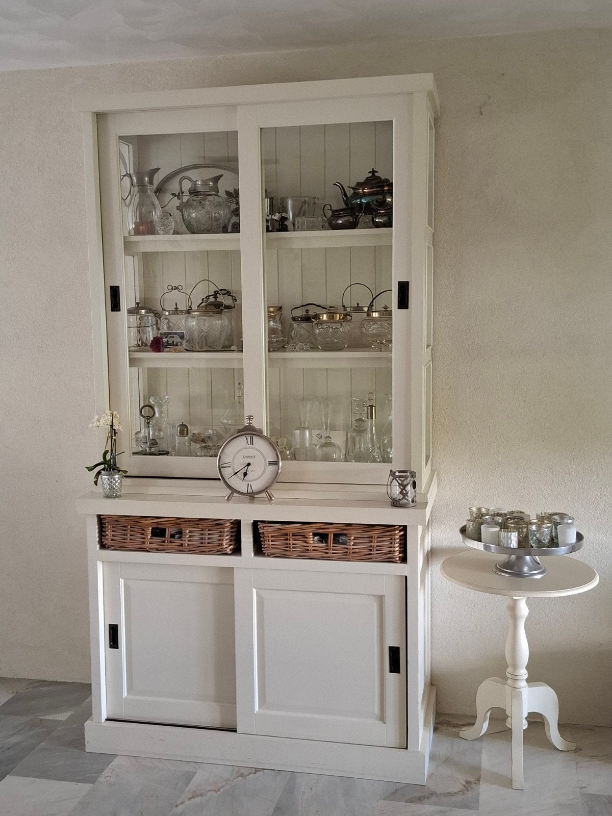 Buffetkast (offwhite)met schuifdeuren en rotan manden / 1.20, Ophalen, 100 tot 150 cm, 200 cm of meer, Glas