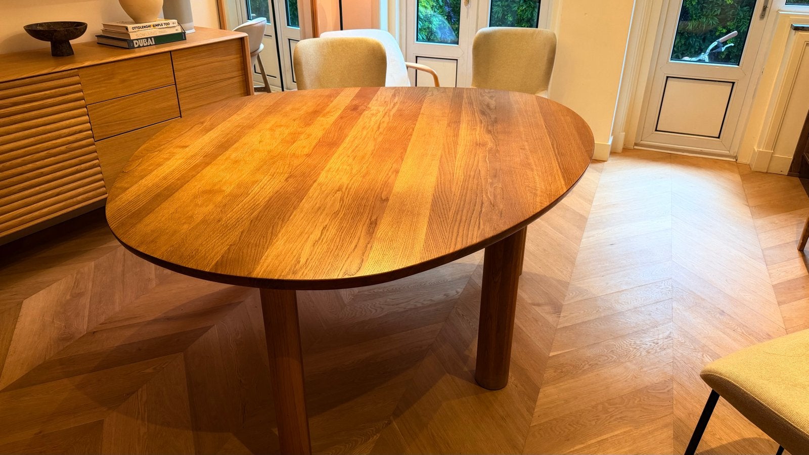 Bolia Latch eettafel, geolied eiken, massief - 170x147cm, Ophalen, 100 tot 150 cm, Eikenhout, Zo goed als nieuw
