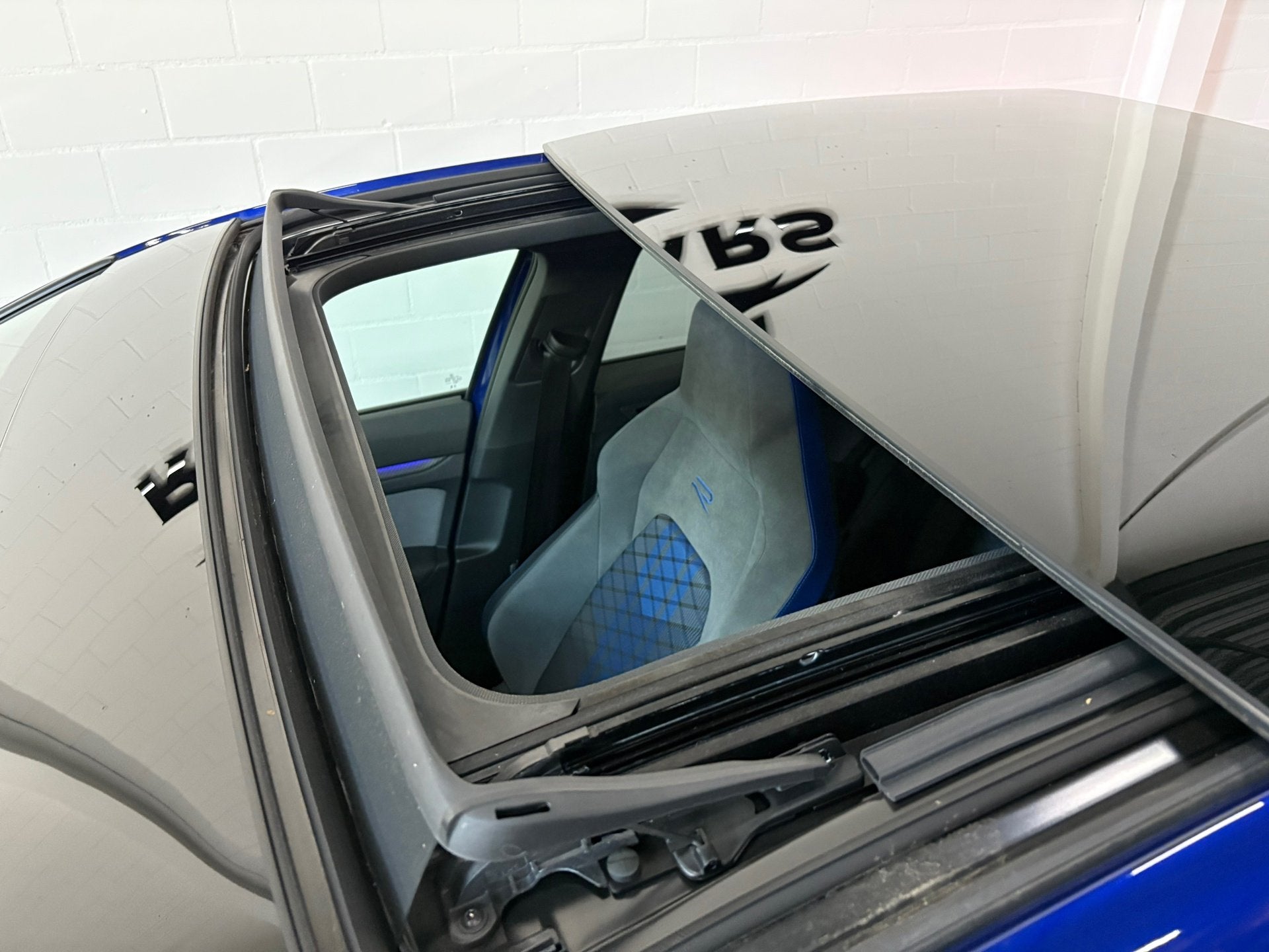 Volkswagen GOLF 2.0 TSI R 4Motion, Pano, Akra, HK Audio, HUD, Gebruikt, 4 cilinders, 1984 cc, Blauw