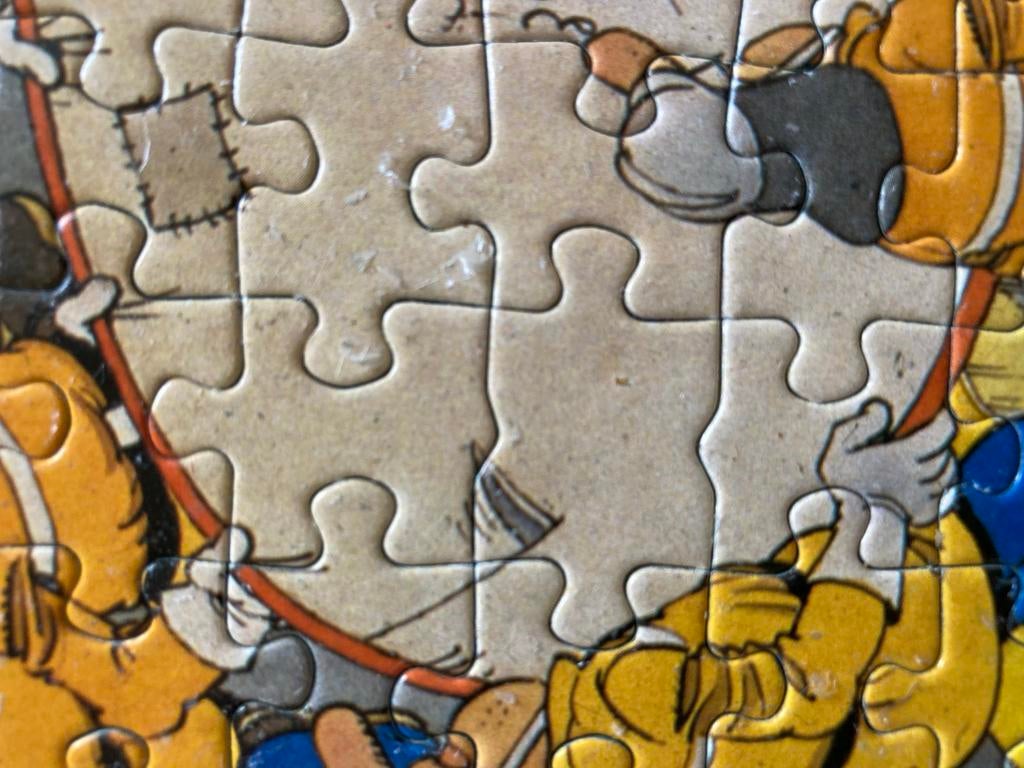 Jvh puzzel met bijzondere stukjes, Ophalen of Verzenden, 500 t/m 1500 stukjes, Gebruikt, Legpuzzel