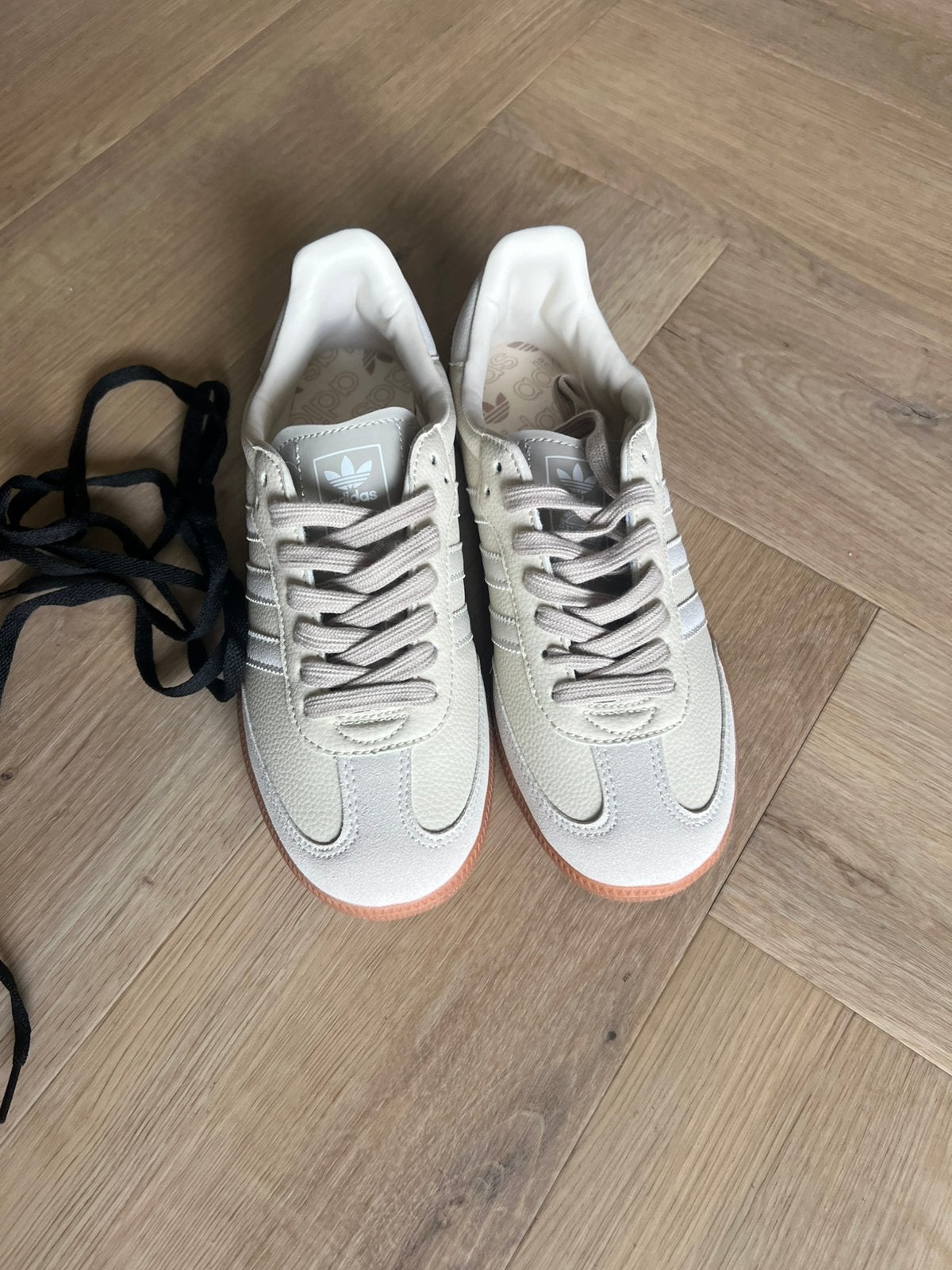 Adidas Special, Kleding | Dames, Schoenen, Verzenden, Zo goed als nieuw, Sneakers of Gympen