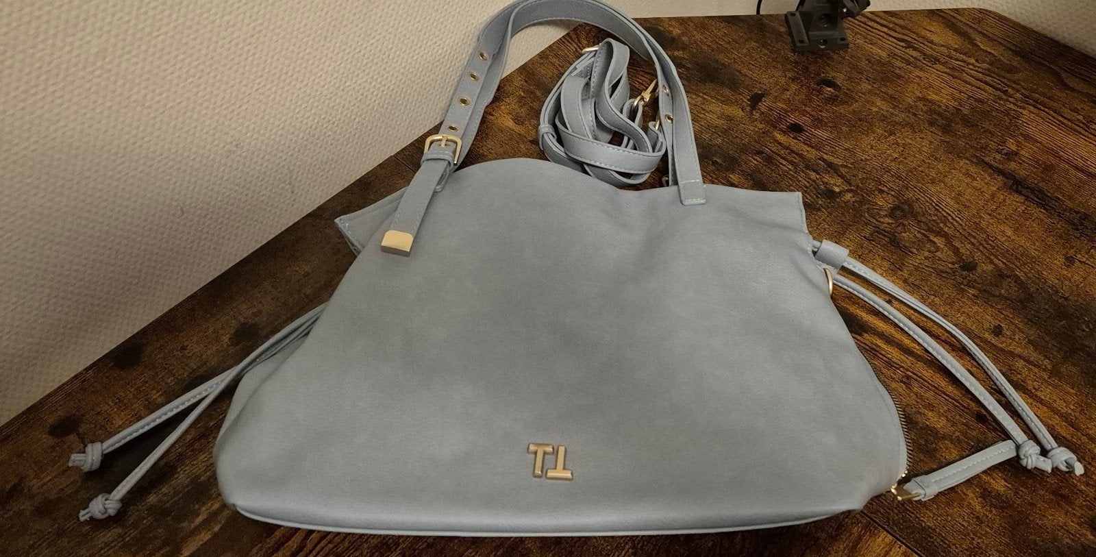 Tamaris tas licht blauw, Sieraden, Tassen en Uiterlijk, Ophalen of Verzenden, Zo goed als nieuw, Blauw, Schoudertasje
