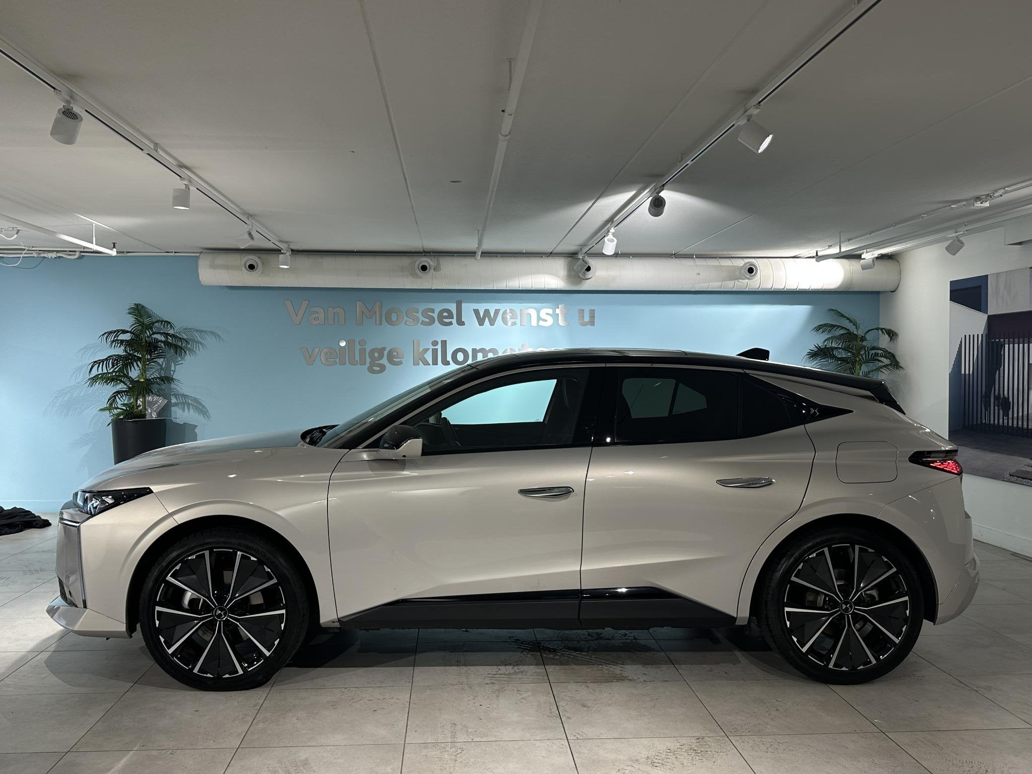 DS No 4 1.6 PHEV Etoile Nappa | Panoramisch Schuif kanteldak, Auto's, DS, 12 maanden, Euro 6, 4 cilinders, 15 kWh